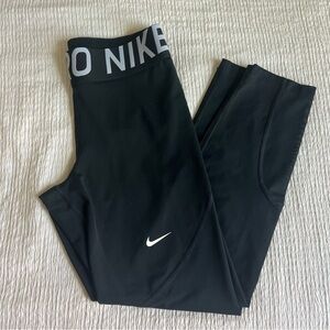 [Nike] Black Leggings